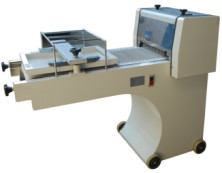 Produtividade Equipamento de padaria comercial Máquina de fazer torradas de baixo ruído