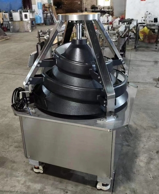 Eficiência Máquina automática de arredondamento de massa de cone 8000pcs/hora com 0,4KW de potência