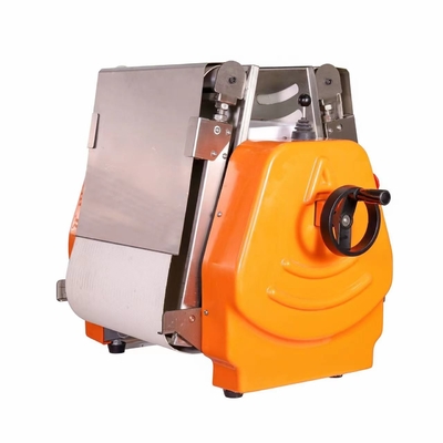 Máquina de prensagem de massa de rolo de 370 mm para restaurante 1a fase 0,4 kW Potência 2,5 kg Peso de rolagem