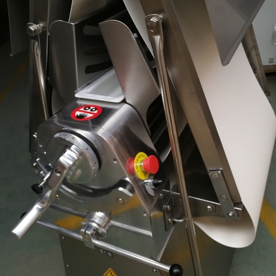 Máquina de prensagem de massa elétrica de potência 0,75kw Voltagem para cozinhas comerciais