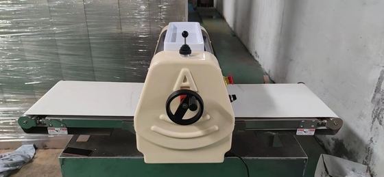 Lata pesada de massa de restaurante com rolo de 370 mm e capacidade de peso de 80 kg