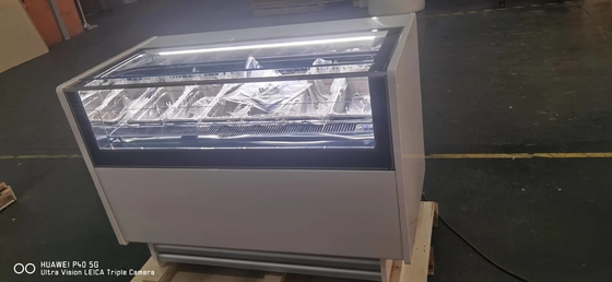 6 Equipamento de refrigeração italiano de panela ventilada de -16°C a -18°C 1050 W de potência 220-240 V Display de gelado.