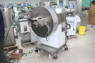 tipo cortador do equipamento de processamento das frutas e legumes 380V grande das microplaquetas de batata